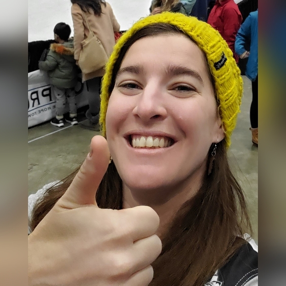 Meet your Posher, Felicia - Picture 3 of 5